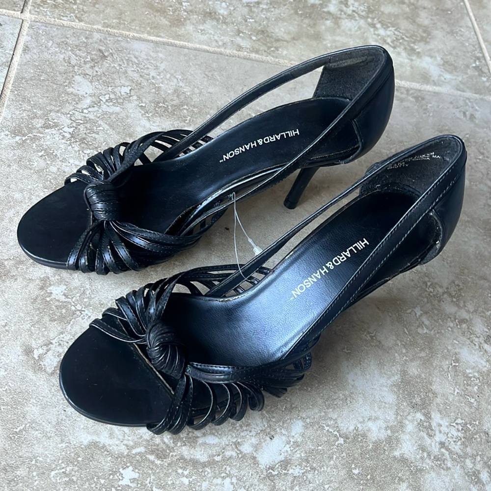 Hillard & Hanson Knotty Black Women's Heels size 5.5